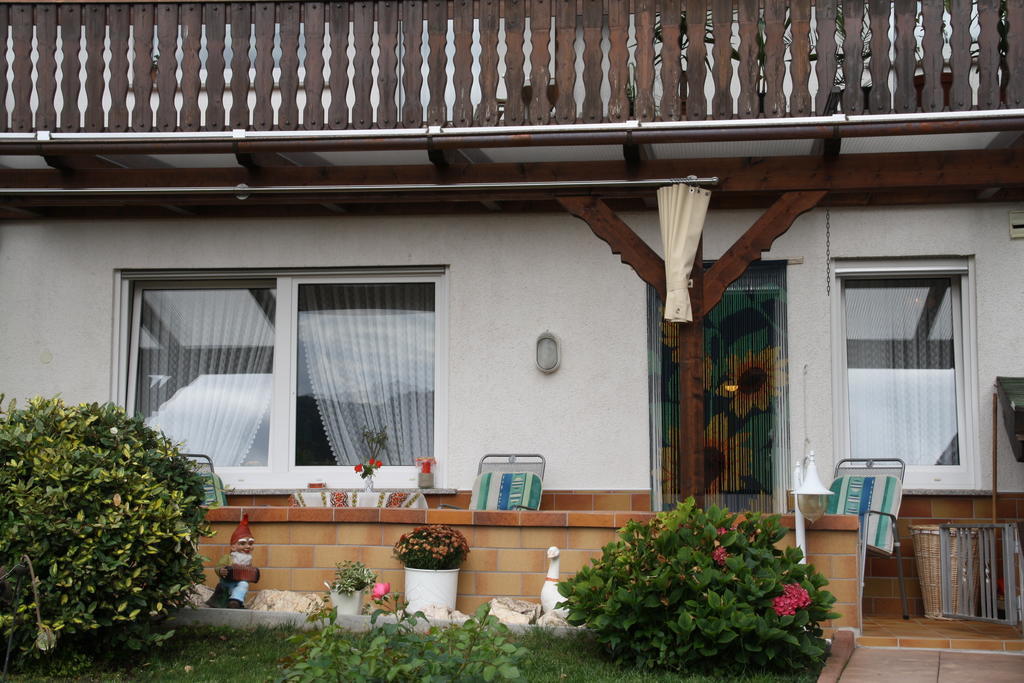 Kröv Gaestehaus Kirchlay מראה חיצוני תמונה